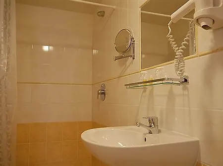 Otel Joops City Centre 2*