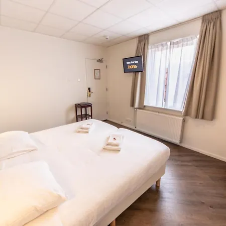 Joops City Centre 2*