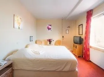 يووبس سيتي سنتر 2*