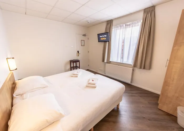 يووبس سيتي سنتر 2*