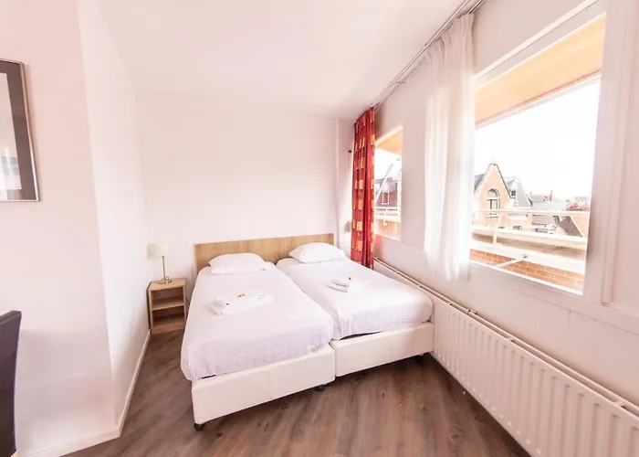 Joops City Centre 2*