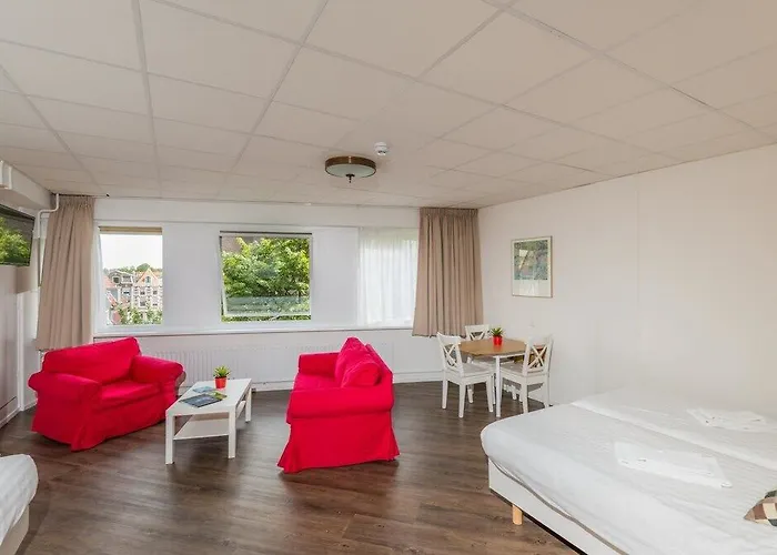 Joops City Centre Hotel 2*